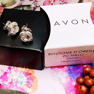 Halo CZ Stud earnings round.